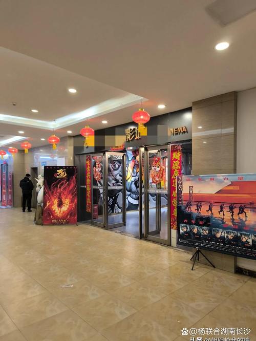 汽车电影院观影指南：沉浸式体验、约会新选择与私密空间全解析