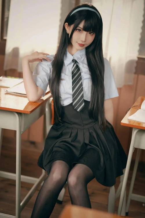 伦理片小妹的禁忌之恋：情感挣扎、道德边界与隐秘欲望